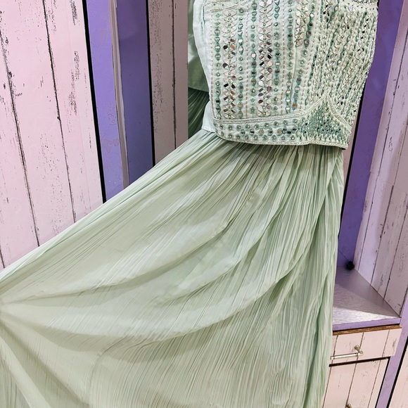 Trending embroidered crop top,crinkled skirt with can can n shrug, a party wear - Picture 6 of 14